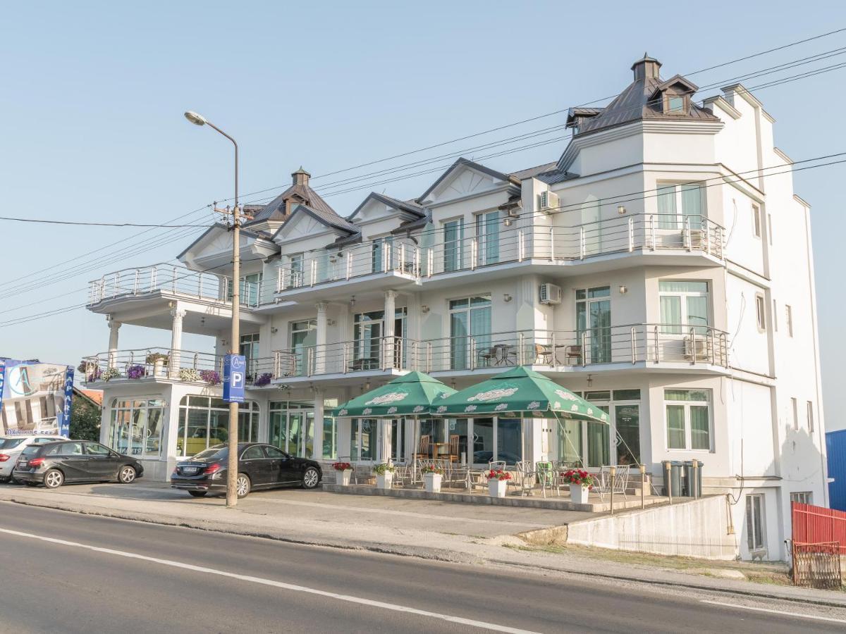 A Klub Apartmani Mrcajevci Екстериор снимка