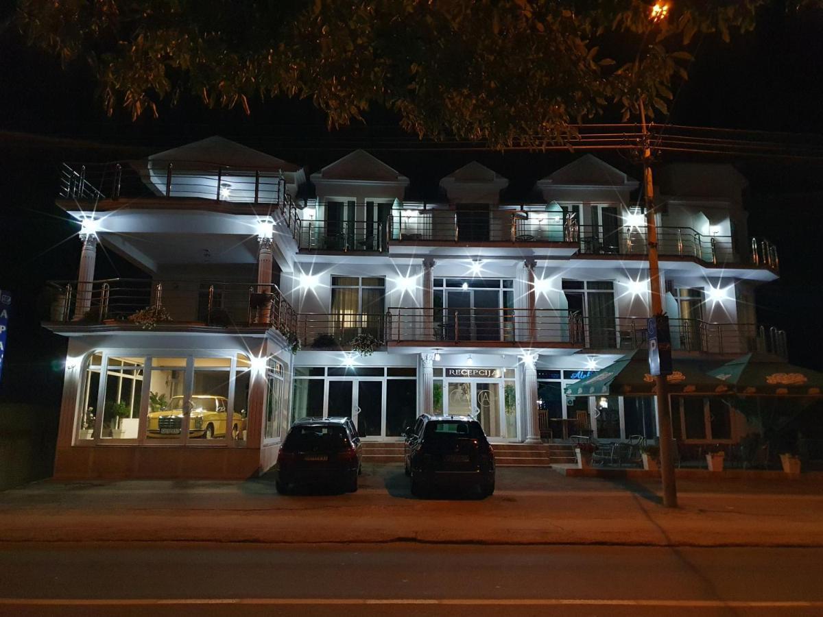 A Klub Apartmani Mrcajevci Екстериор снимка
