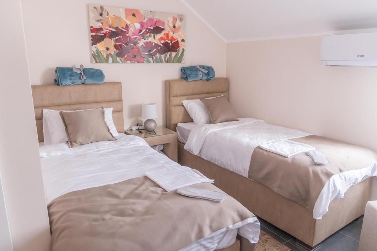 A Klub Apartmani Mrcajevci Екстериор снимка
