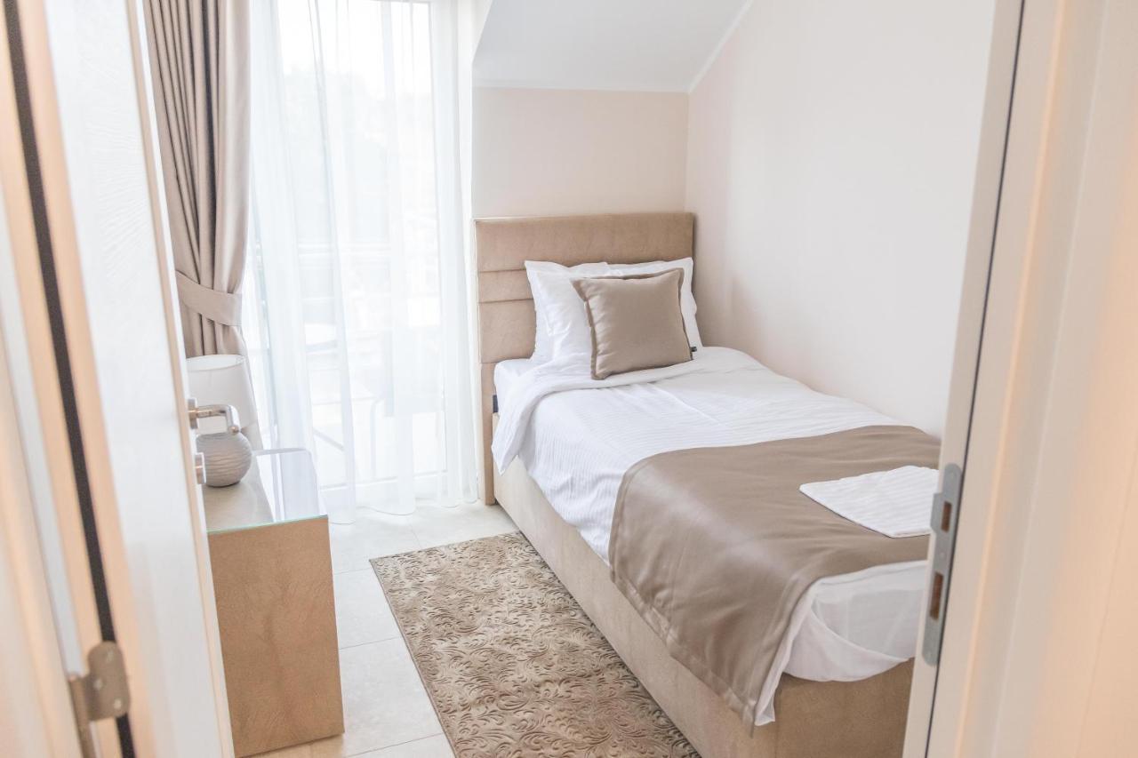 A Klub Apartmani Mrcajevci Екстериор снимка
